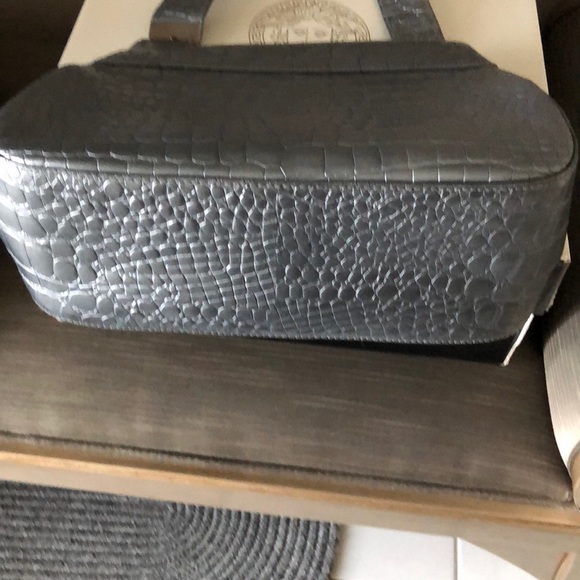Versace pebbled metallic silver grey shoulder bag. - Picture 2 of 8